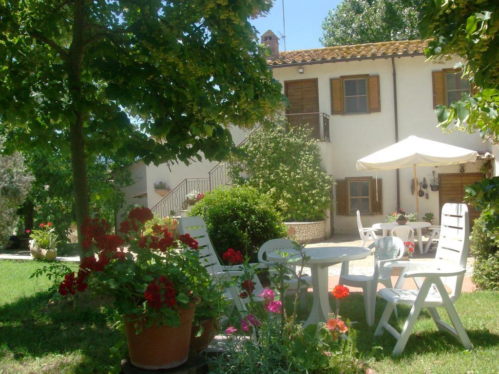 Bed And Breakfast Casale Isorella San Gemini Exterior foto