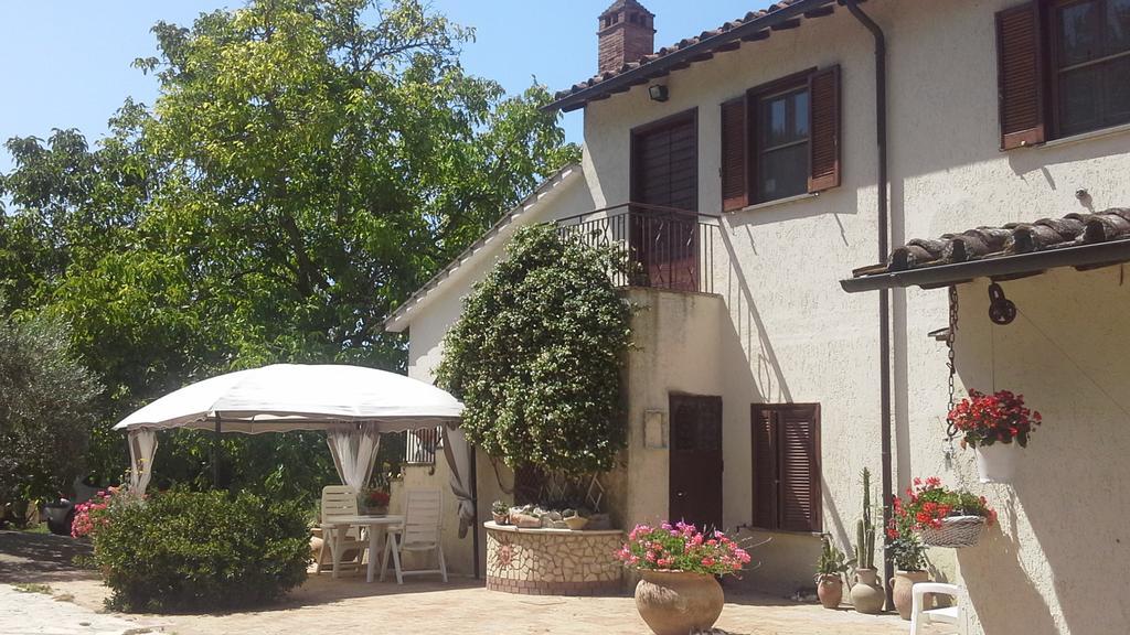 Bed And Breakfast Casale Isorella San Gemini Exterior foto